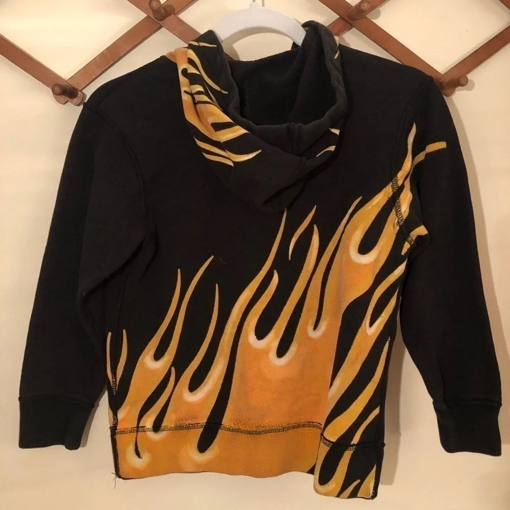 3/$25 🙌🏼 Children’s Place Boy Distress Flame Hoodie